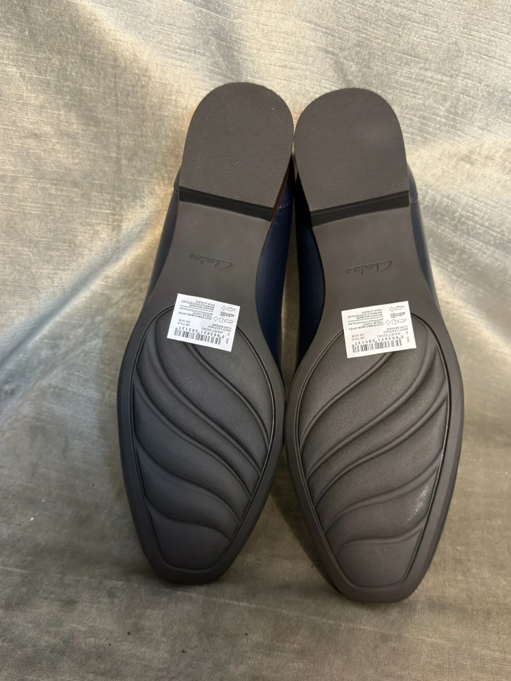 Clarks Juliet Echo Navy Leather Slip-On Shoes. Women's Size 10M NEW